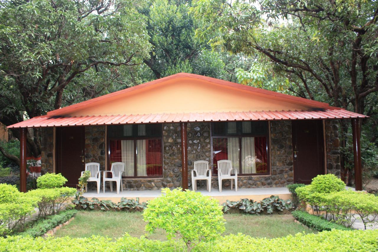 Krishna Wilderness Retreat Hotell Rāmnagar Eksteriør bilde