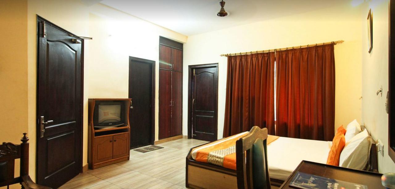 Krishna Wilderness Retreat Hotell Rāmnagar Eksteriør bilde